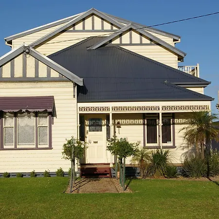 Pelican Sands Bed & Breakfast-3
